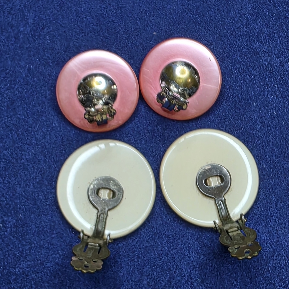 Vintage Japan Clip On Earrings Lot 2 Pairs Mid Century Pink Beige 894 - Picture 3 of 5